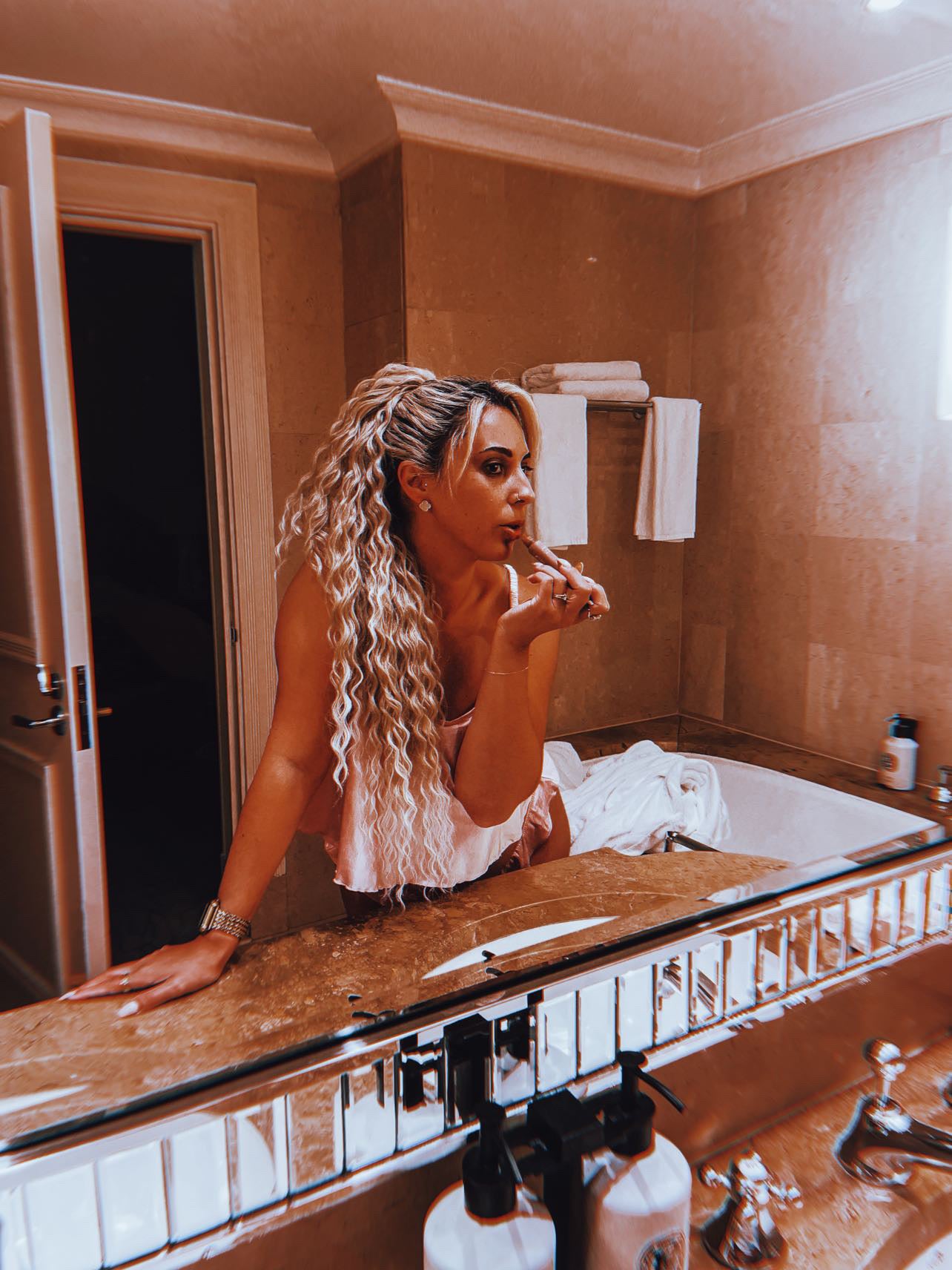 Wavy Perfection Pony 28" Inch